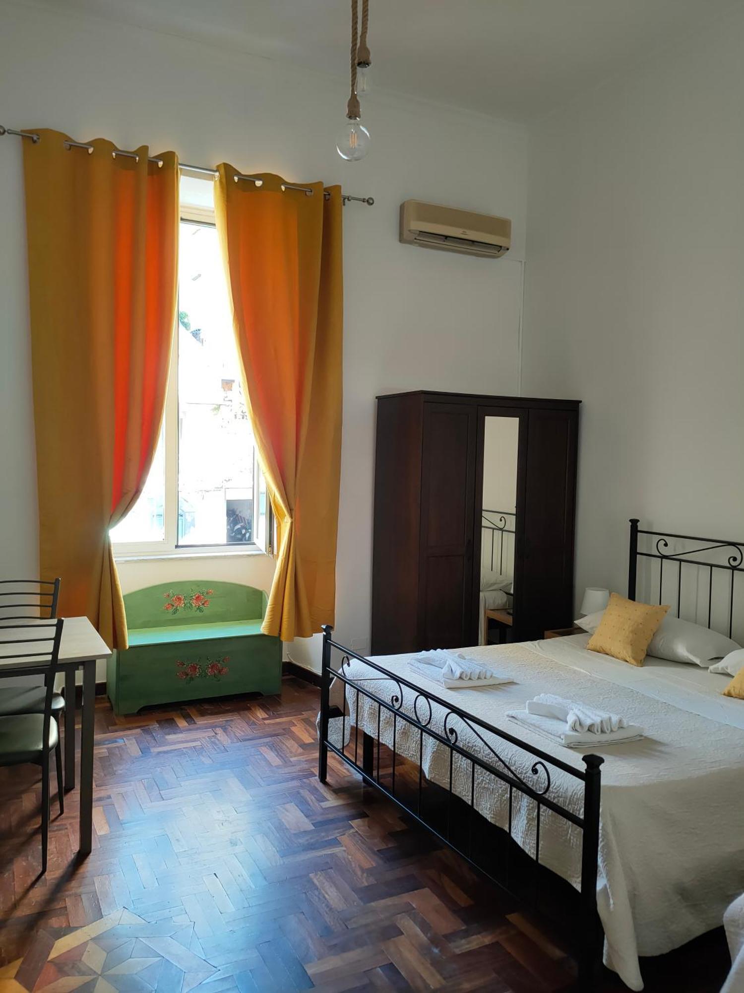 Napoli Centro Casa Annina Close To Toledo St Екстер'єр фото