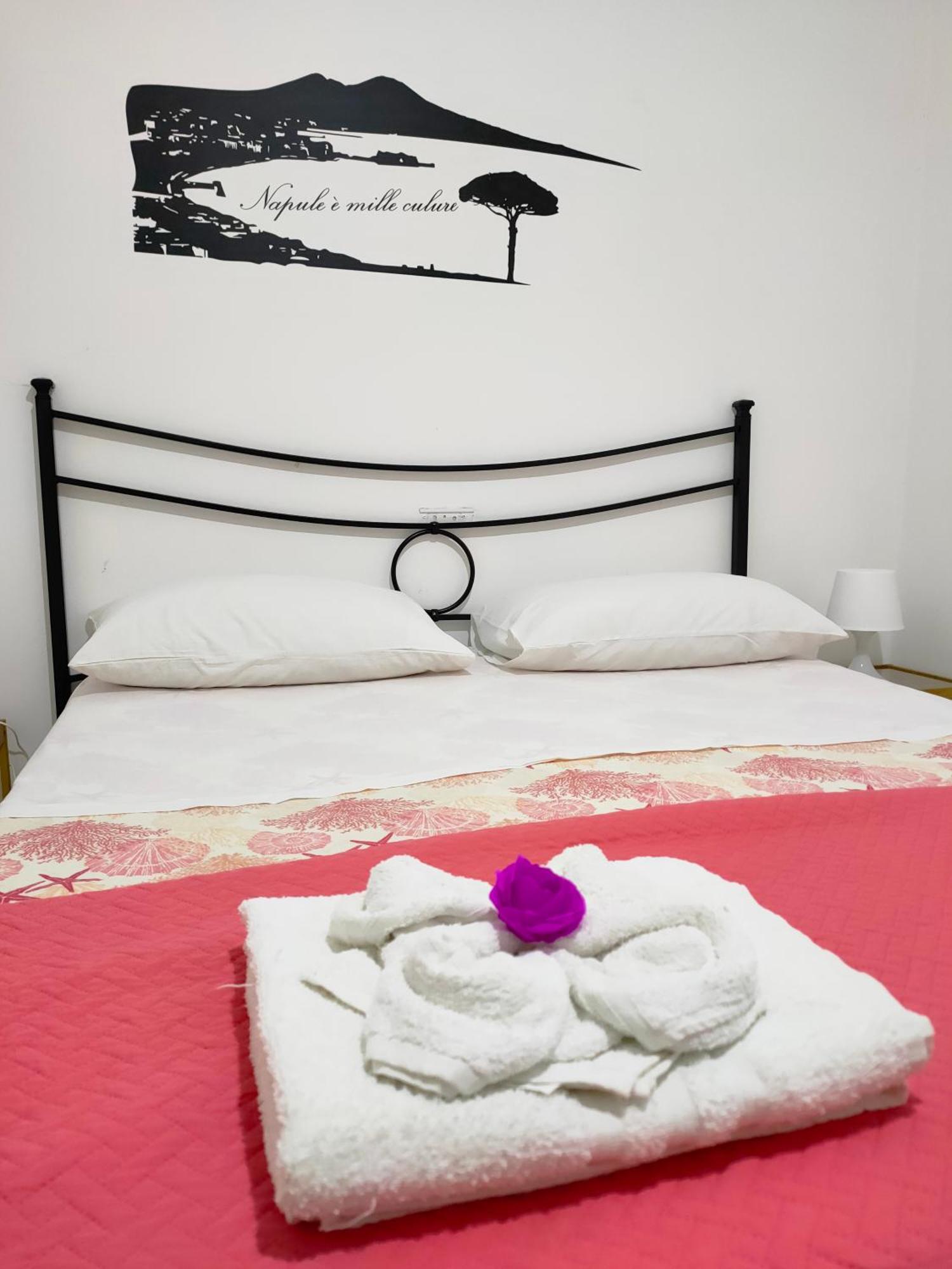 Napoli Centro Casa Annina Close To Toledo St Екстер'єр фото